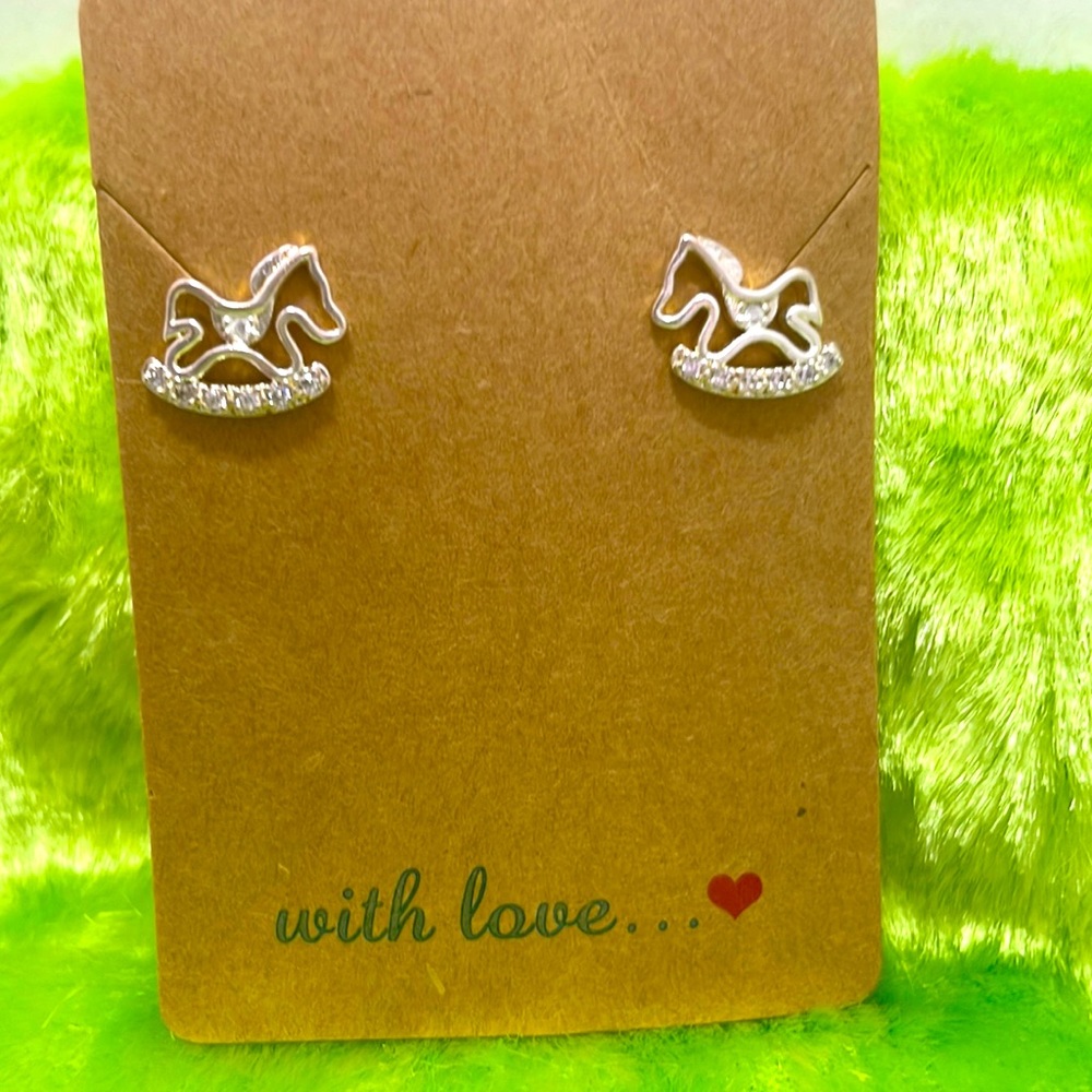 Little 🐴 earrings
